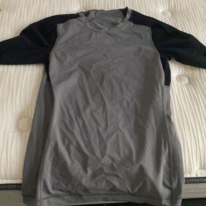 Mens lululemon compression workout shirt